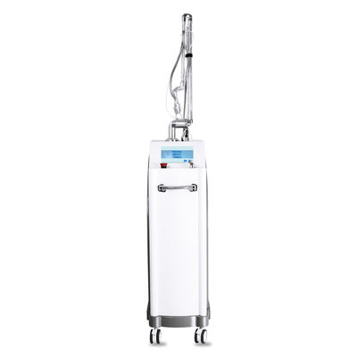 آلة إزالة التجاعيد العمودية 75000W / Cm2 RF CO2 للوجه